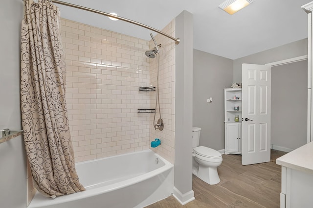 1810 Jana Ln, Morris, IL 60450 - full bath with shower / bath combo with shower curtain and vanity