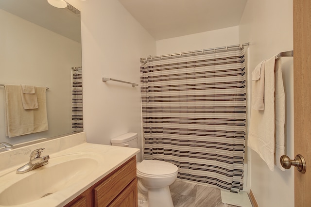 2799 Squaw Valley Trl, Aurora, IL 60503 - bathroom featuring vanity and curtained shower
