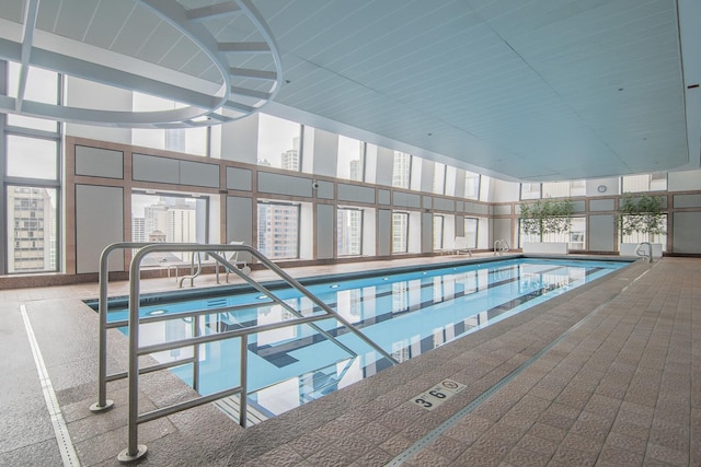 161 E Chicago Ave Unit 49B, Chicago, IL 60611 - view of indoor community pool