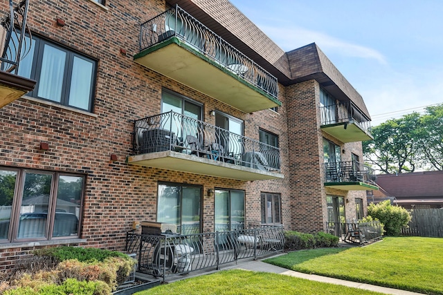 9535 S Mayfield Ave Unit 203, Oak Lawn, IL 60453 - view of building exterior