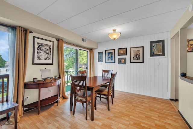 9535 S Mayfield Ave Unit 203, Oak Lawn, IL 60453 - dining area featuring light wood-style floors