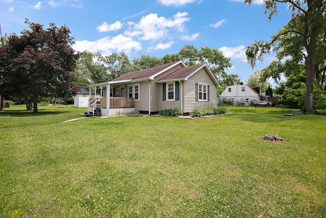 2110 E Erzinger St, Kankakee, IL 60901 - view of front of property featuring a front yard