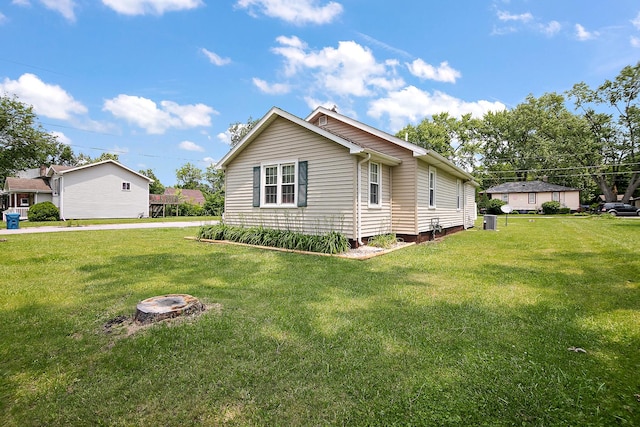 2110 E Erzinger St, Kankakee, IL 60901 - view of home's exterior with a lawn