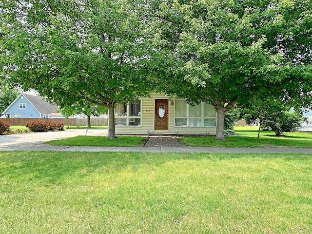 614 Powell St, Streator, IL 61364 - photo 2