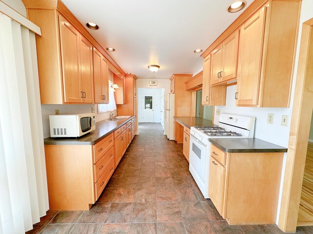 614 Powell St, Streator, IL 61364 - photo 7