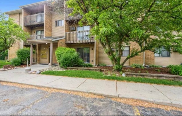 633 Virginia Rd Unit 214, Crystal Lake, IL 60014 - view of building exterior