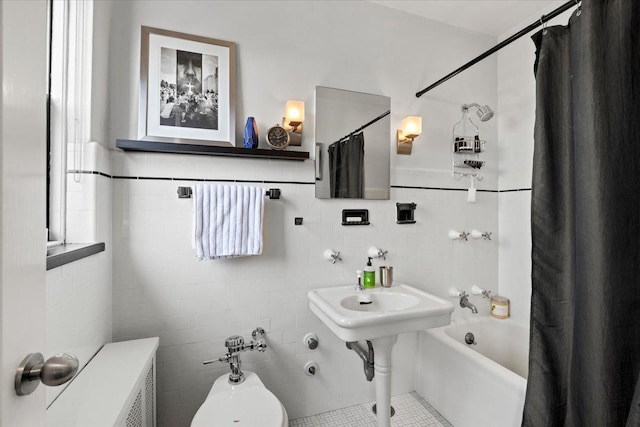 5510 N Sheridan Rd Unit 17A, Chicago, IL 60640 - full bathroom with tile walls, shower / bath combo, and a bidet