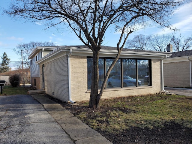 542 Laramie Ave, Wilmette, IL 60091 - view of side of home featuring brick siding