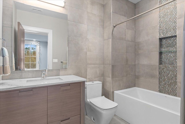326 Country Ln, Glenview, IL 60025 - bathroom featuring vanity and tile walls