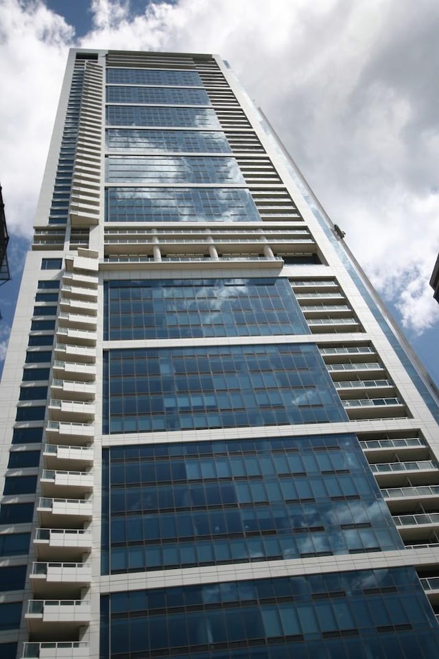 340 E Randolph St Unit 5504, Chicago, IL 60601 - view of building exterior