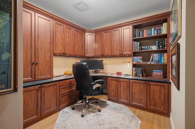 340 E Randolph St Unit 5504, Chicago, IL 60601 - office area featuring built in desk and light wood-type flooring