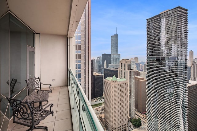 340 E Randolph St Unit 5504, Chicago, IL 60601 - balcony with a view of skyline