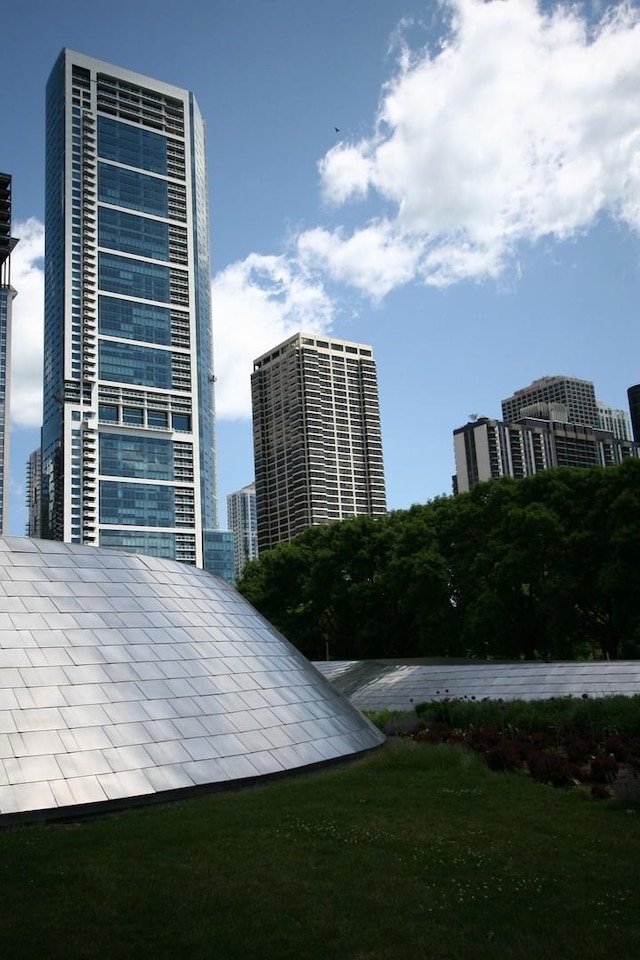 340 E Randolph St Unit 5504, Chicago, IL 60601 - view of building exterior featuring a city view