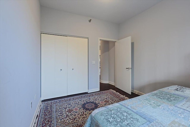 1322 S Prairie Ave Unit 406, Chicago, IL 60605 - bedroom featuring a closet and baseboards