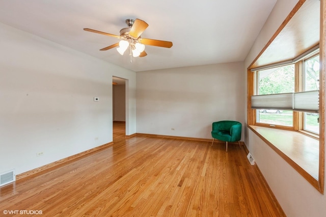 25W251 Highview Dr, Naperville, IL 60563 - unfurnished room featuring light wood-type flooring and a ceiling fan