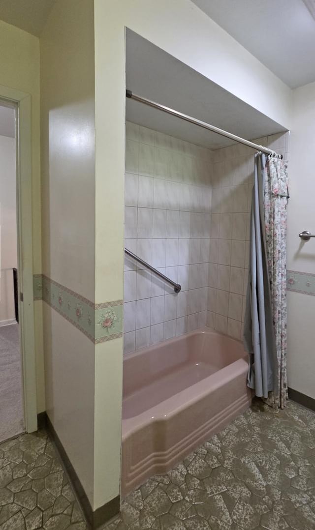 549 E Lincoln St, Palatine, IL 60074 - bathroom featuring shower / bathtub combination with curtain and tile patterned flooring