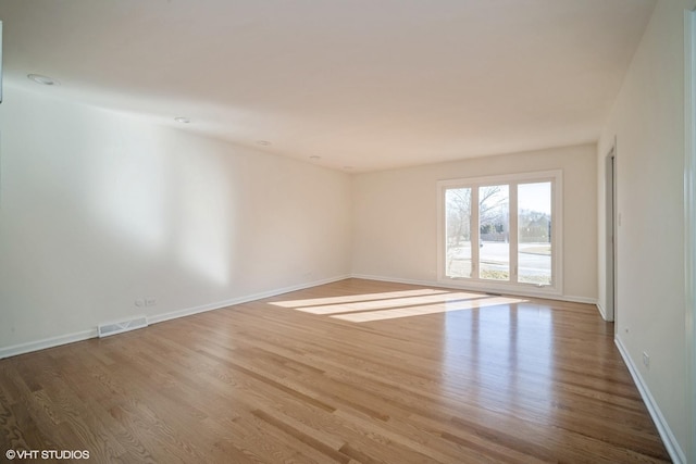 1770 Overland Trl, Deerfield, IL 60015 - unfurnished room featuring wood finished floors and baseboards