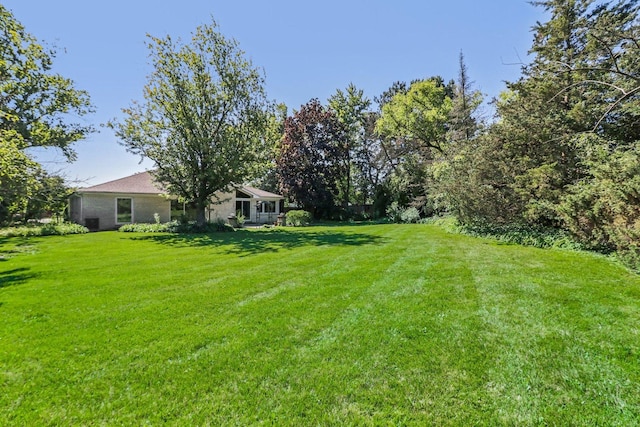 1770 Overland Trl, Deerfield, IL 60015 - view of green lawn