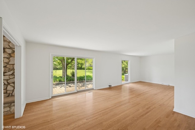 1770 Overland Trl, Deerfield, IL 60015 - unfurnished room featuring light wood-style floors and baseboards