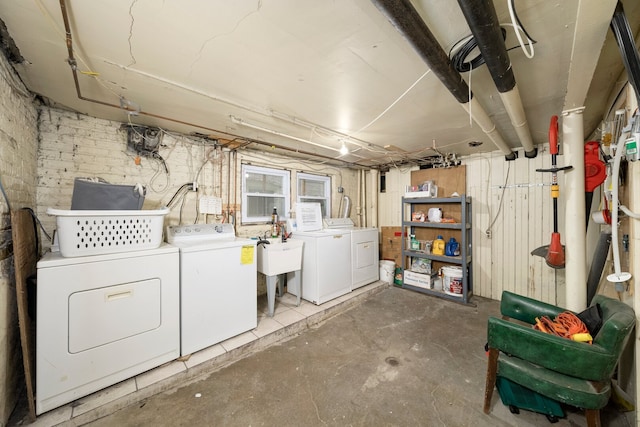 5010 N California Ave, Chicago, IL 60625 - unfinished below grade area with washing machine and clothes dryer