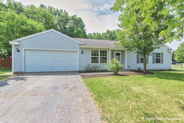 811 Nottingham Ct, Island Lake, IL 60042 - photo 1
