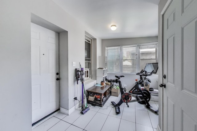 2150 W Coulter St, Chicago, IL 60608 - exercise room with baseboards