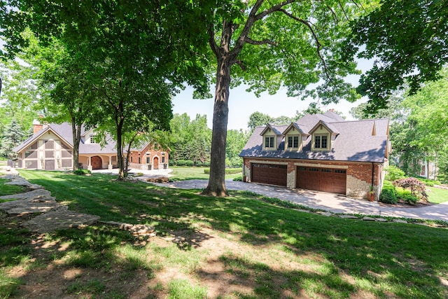 7N230 Sims Ln, Saint Charles, IL 60175 - view of green lawn with driveway