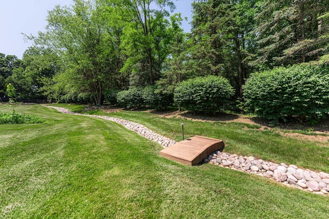 7N230 Sims Ln, Saint Charles, IL 60175 - view of grassy yard