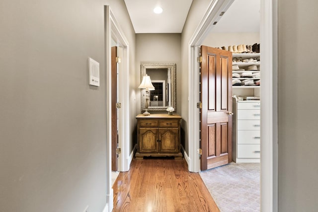 7N230 Sims Ln, Saint Charles, IL 60175 - hall featuring light wood-style flooring