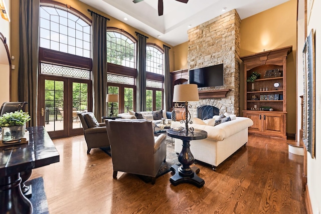7N230 Sims Ln, Saint Charles, IL 60175 - living room with a high ceiling, a ceiling fan, wood finished floors, healthy amount of natural light, and recessed lighting