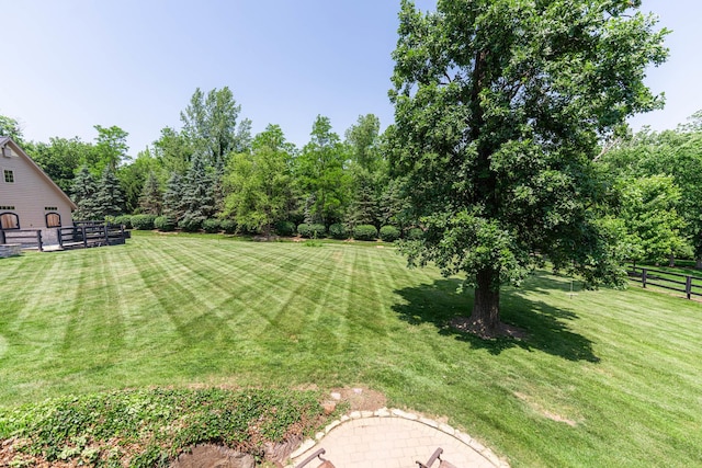 7N230 Sims Ln, Saint Charles, IL 60175 - view of yard