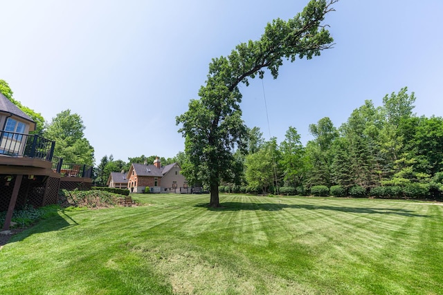 7N230 Sims Ln, Saint Charles, IL 60175 - view of grassy yard featuring a deck