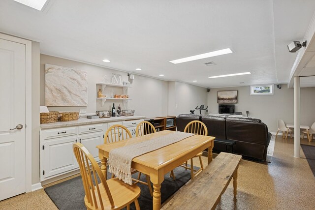 661 E Clarendon Ct, Arlington Heights, IL 60004 - dining space featuring baseboards and recessed lighting