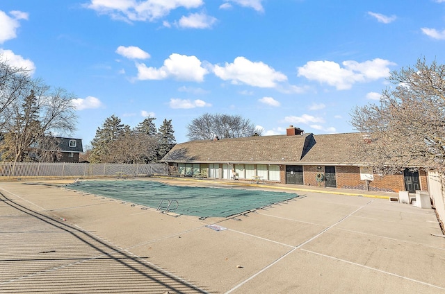 254 E Bailey Rd Unit M, Naperville, IL 60565 - community pool with a patio area