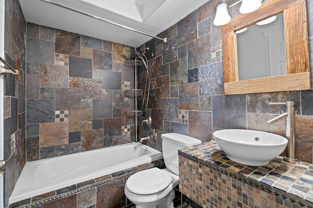 6401 W Home Ave Unit 6A, Worth, IL 60482 - bathroom with tile walls, tiled shower / bath combo, and tasteful backsplash
