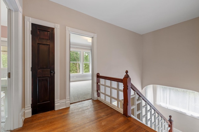 557 Garfield Ave, Aurora, IL 60506 - entrance foyer featuring wood finished floors and baseboards