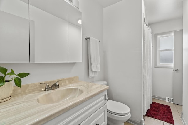 16401 Clark Ln, Tinley Park, IL 60477 - full bath featuring vanity, tile patterned floors, and a shower with shower curtain