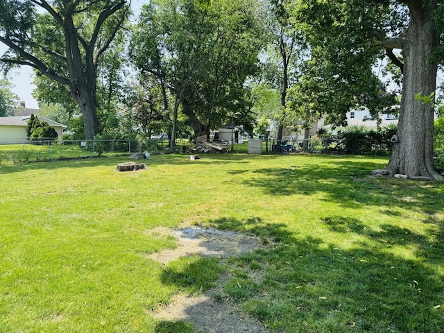 616 N Everett St, Streator, IL 61364 - view of yard