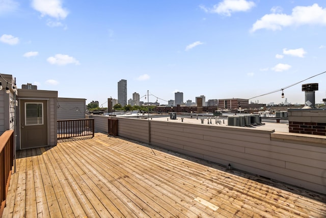 4133 N Kenmore Ave Unit 2S, Chicago, IL 60613 - wooden deck with a city view