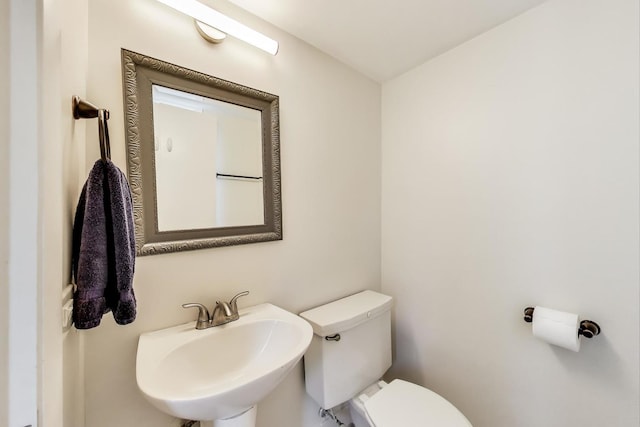471 Highcrest Dr, Wilmette, IL 60091 - bathroom with a sink and toilet