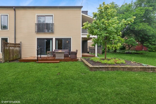 1521 S County Farm Rd Unit 1-3C, Wheaton, IL 60189 - back of house with a wooden deck and an outdoor living space