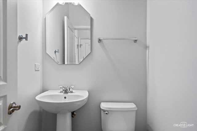 24825 W Gates Ct, Plainfield, IL 60585 - half bath featuring toilet