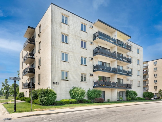 8005 W Oconnor Dr Unit 4E, River Grove, IL 60171 - view of apartment building / complex