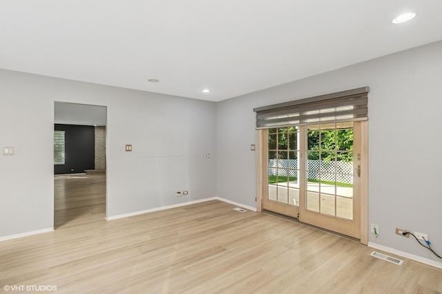 3071 Plum Island Dr, Northbrook, IL 60062 - empty room with light wood-type flooring and recessed lighting