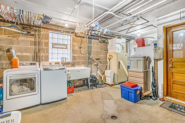 2241 S 17th Ave, North Riverside, IL 60546 - laundry room with washing machine and dryer and concrete block wall