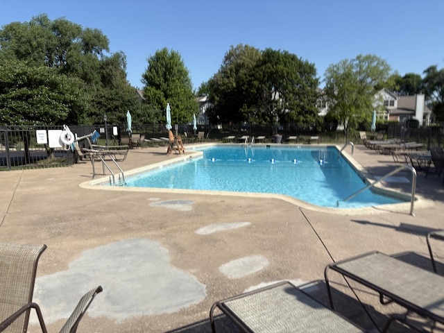 1508 Seville Ct Unit D2, Wheeling, IL 60090 - community pool with a patio