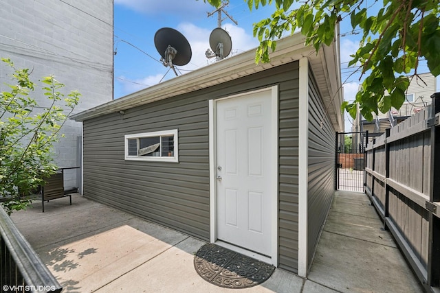 1940 S Racine Ave, Chicago, IL 60608 - view of outdoor structure featuring a gate