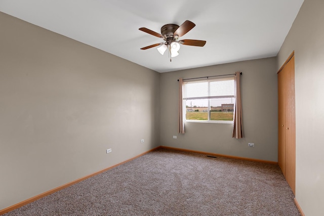 21023 Siegel Dr, Crest Hill, IL 60403 - unfurnished room featuring carpet floors and a ceiling fan