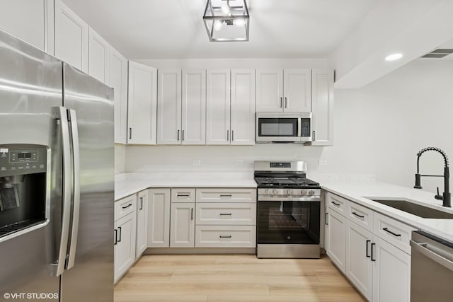 602 Woodhaven Dr, Mundelein, IL 60060 - photo 2