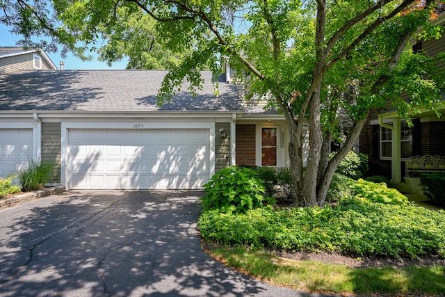 1075 Creekside Dr, Wheaton, IL 60189 - photo 1